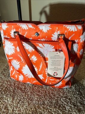 Kate Spade Wild Blossom Crossbody Nylon Bag in Bright Orange and White NWT$198